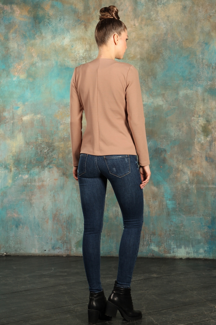 Фото товара 7639, бежевый женский жакет